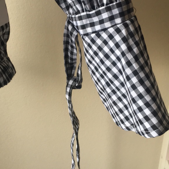 Active USA Off shoulder top - Picture 4 of 7